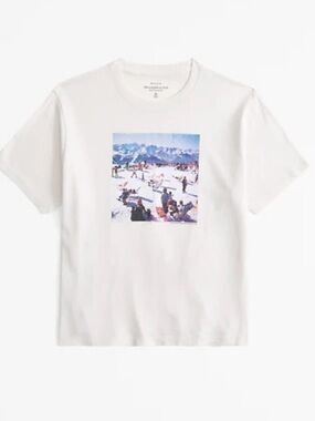 Abercrombie & Fitch
Short-Sleeve Ski Tag Graphic Relaxed Tee